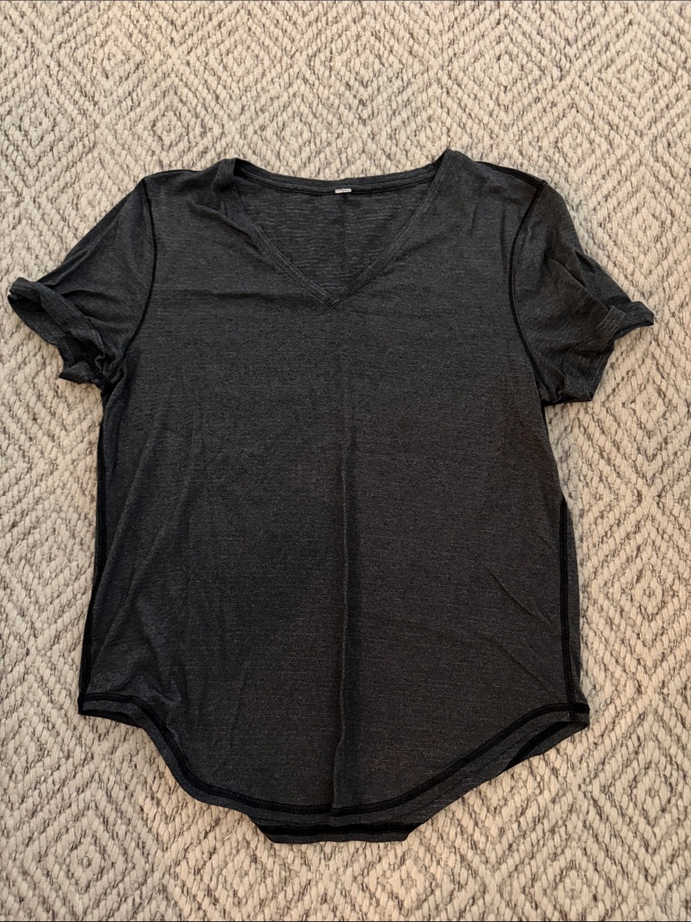 lululemon athletica Black V-Neck Short Sleeve Tee